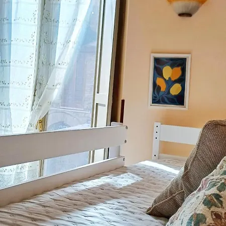 Decio's Balcony アパート スペッロ